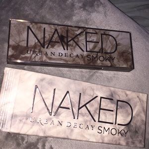💄Urban Decay Naked Smoky Palette💄